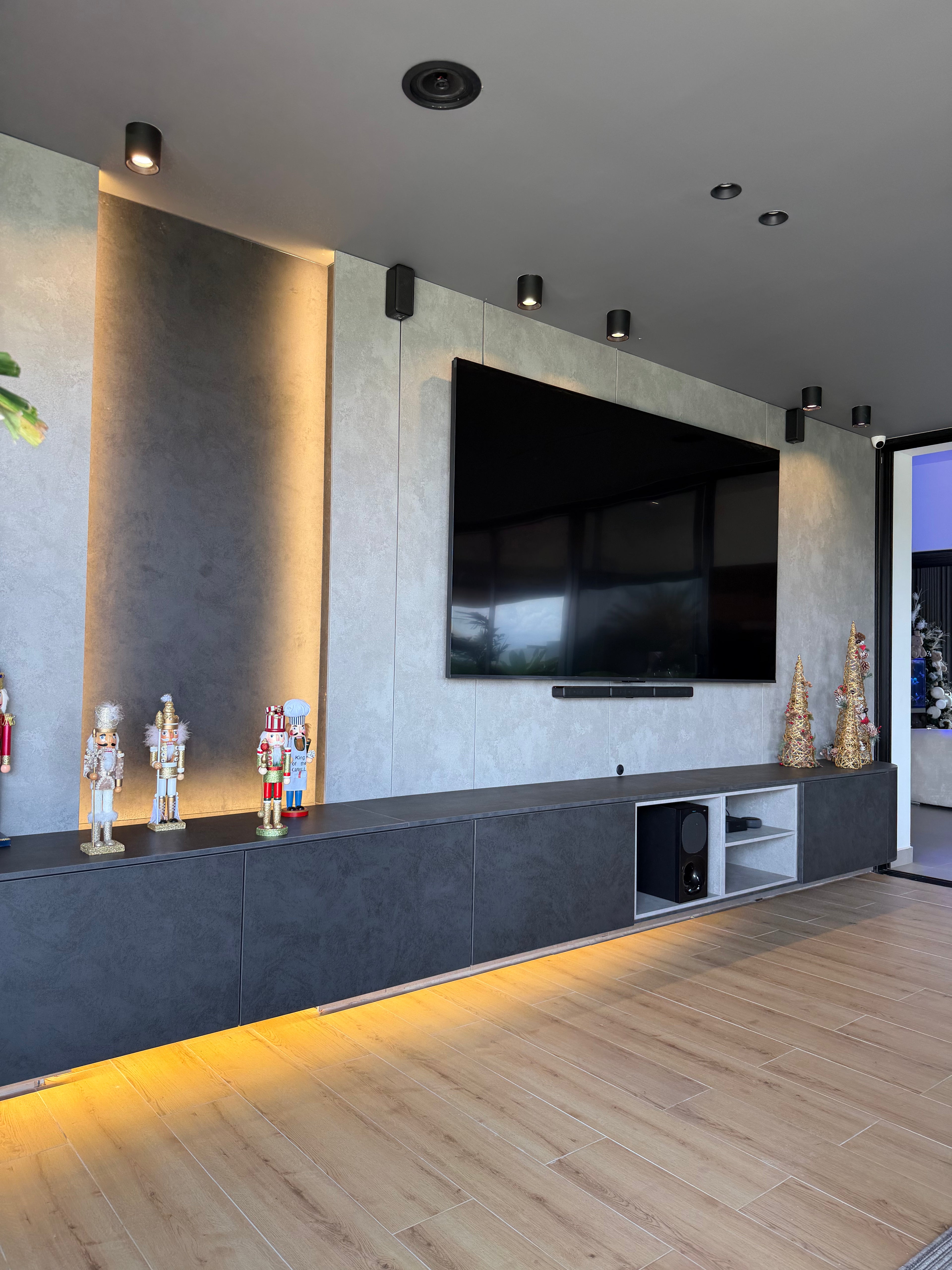 Centro de entretenimiento obelisco