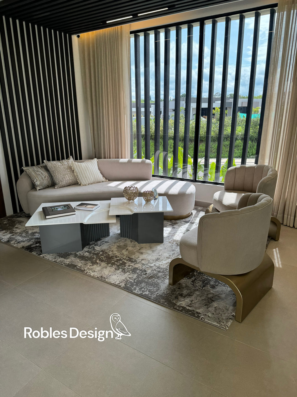 Sofá italia, sillas Mónaco